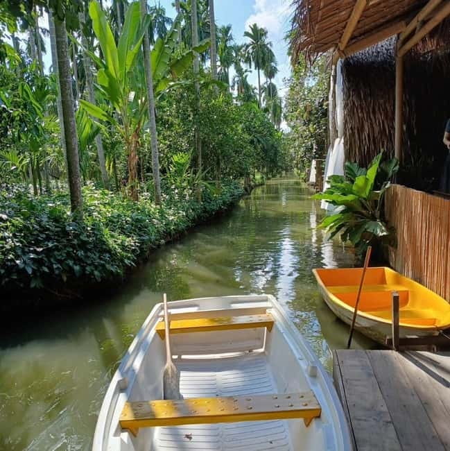 Bangkok: Floating Market, Phra Pathom Pagoda & Cafes Tour - After the Rain Coffee & Gallery: the first cafe pause