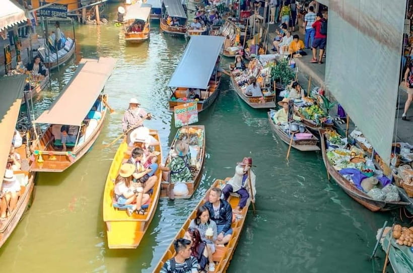 Bangkok: Floating Market & Railway Market with Hotel Pick Up - The guide and driving experience
