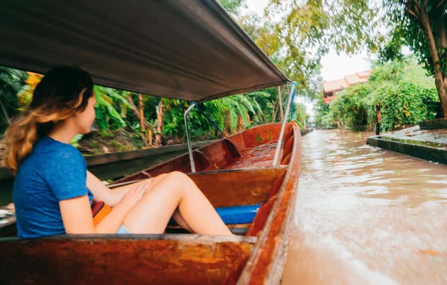 Bangkok: Floating Market, River Kwai, Railway Tour w/ Lunch - Who will enjoy this full-day route