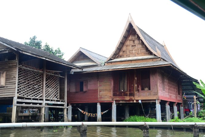 Bangkok Floating Markets and Boat Tour - What the guides add to the experience