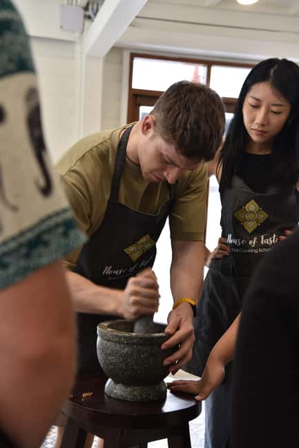 Bangkok: Hands-on Thai Cooking Class & Market Tour in Sathon - Who should book this Bangkok cooking class?