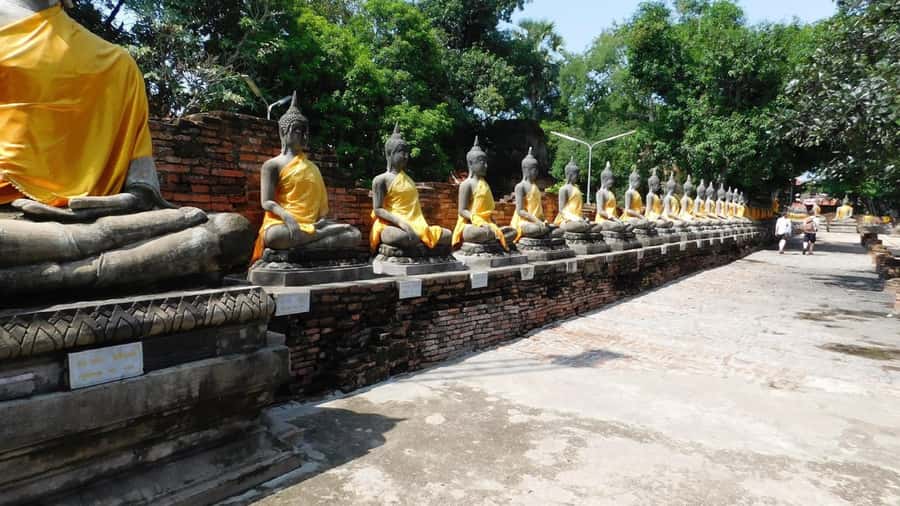 Bangkok highlight: Floating Market, Train Market & Ayutthaya - Damnoen Saduak by long-tail boat