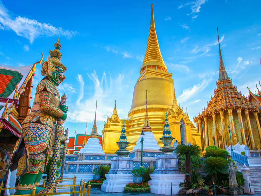 Bangkok: Highlights tour with Grand Palace & Floating Market - Damnoen Saduak: a one-hour ride through market canals