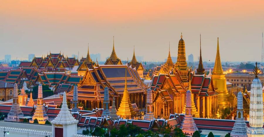 Bangkok: Highlights tour with Grand Palace & Floating Market - Salt fields near Maeklong: a quieter final stop