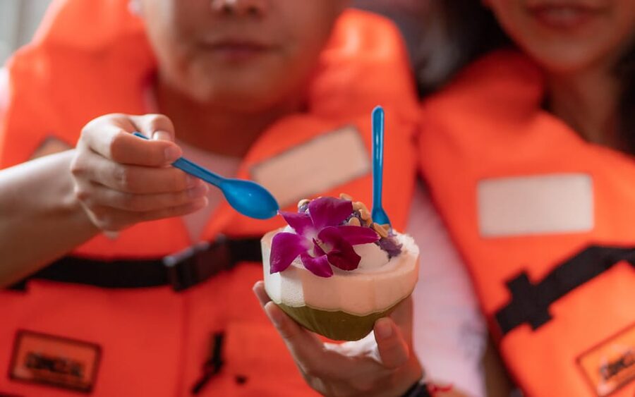 Bangkok: Maeklong Railway Market and Amphawa Floating Market - Meeting point, pickup, and booking details