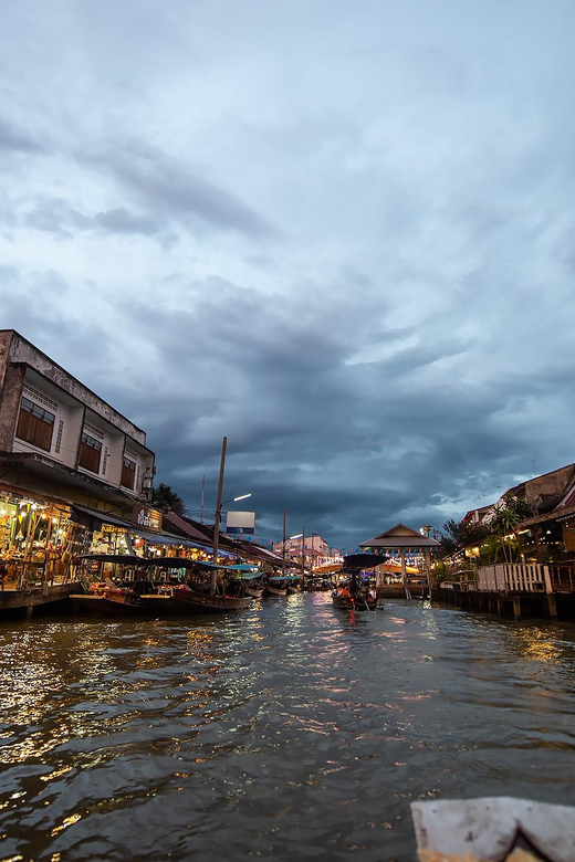 Bangkok: Maeklong Railway Market and Amphawa Floating Market - How the day feels in a private or small group