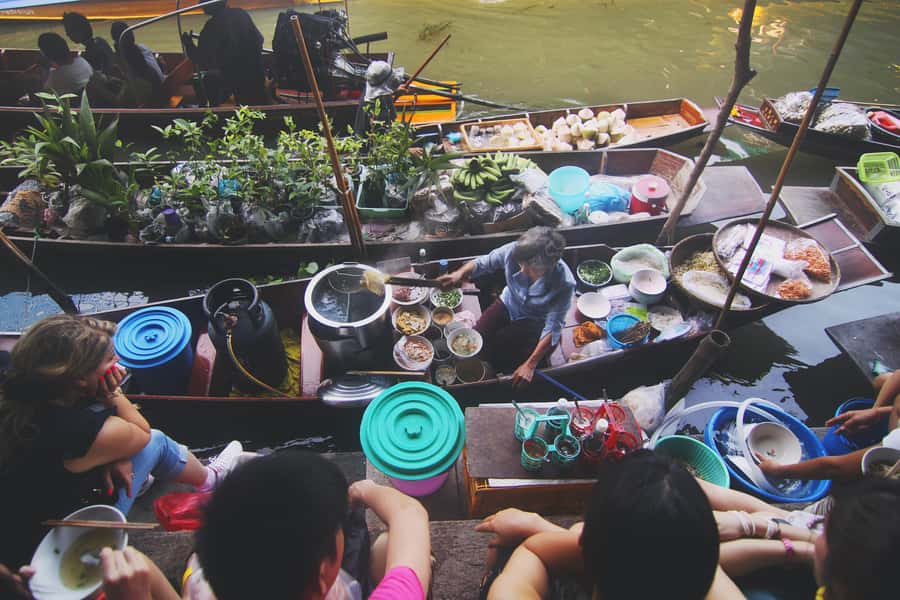 Bangkok: Maeklong Train Market & Floating Market Day Tour - Practical details that affect your day