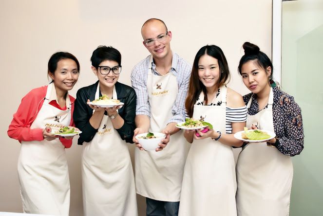 Bangkok: Maliwan Thai Cooking Class with Market Tour - Who Should Book This Class