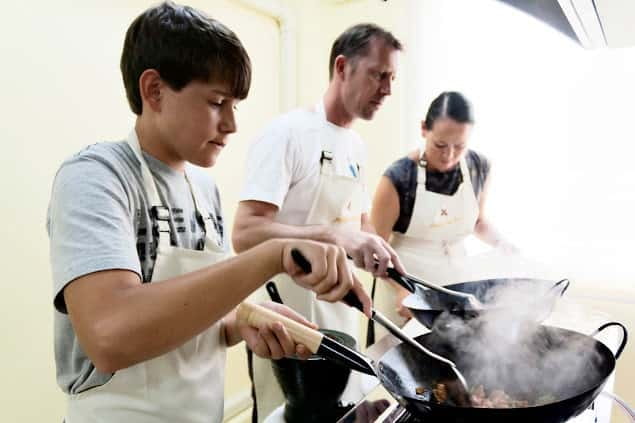 Bangkok: Maliwan Thai Cooking Class with Market Tour - The Tuk Tuk Ride and Local Market Visit