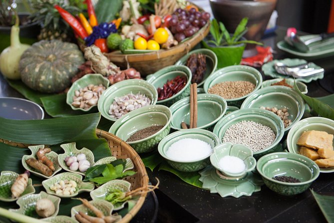 Bangkok Market Tour & Thai Cooking Class with Boat Ride with Aoy - Why this Bangkok cooking class feels different