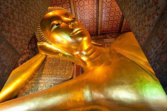 Bangkok Markets, Palaces and Temples Excursion - Entering the Grand Palace after the markets