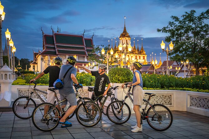 Bangkok: Night Bike Tour with Temples & Flower Market Visit - Price, fitness, clothing, and practical value