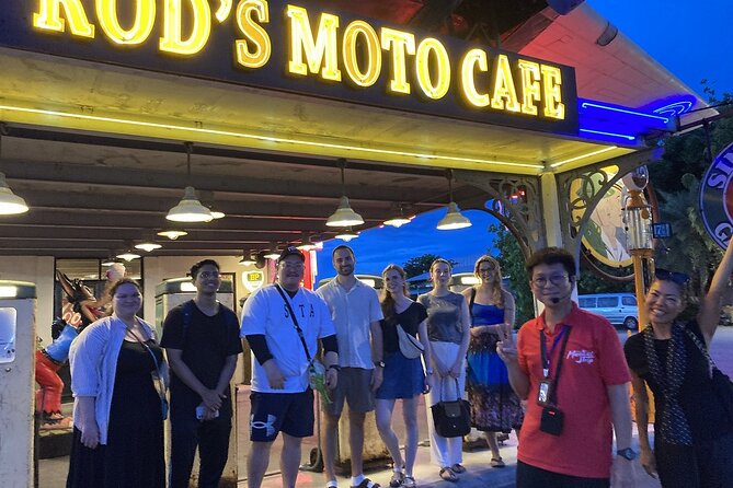Bangkok Night Market Tour Dinner and Vintage Find - A Thai dinner at a Michelin-guided restaurant