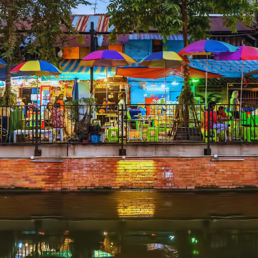Bangkok Night Tuk Tuk: Private Tour of Markets & Landmarks - How the private tuk tuk changes the experience