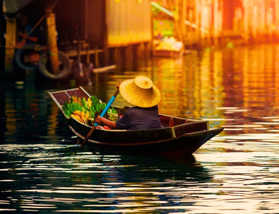 Bangkok: Private Damnoen Saduak Floating & Train Market Tour - Is $256 good value for three people?