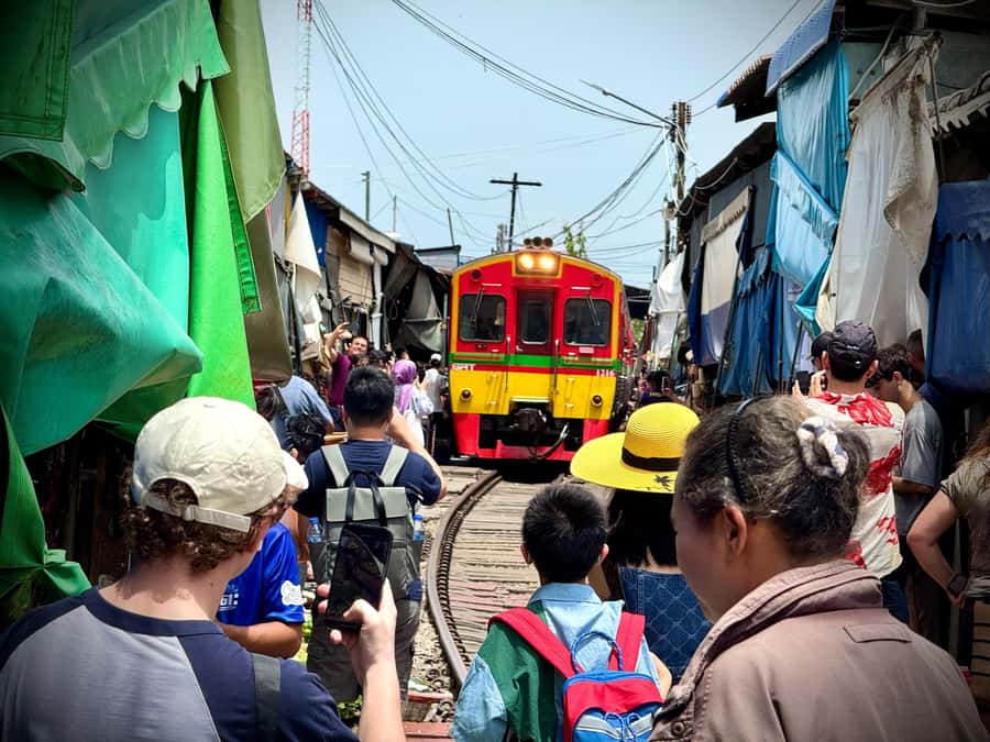 Bangkok: Private Floating Market and Train Market Experience - Seeing Maeklong Railway Market from the tracks