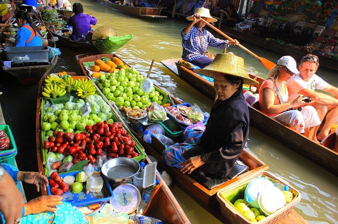 Bangkok: Railway and Floating Market Tour + Dragon Temple - Wat Sam Phran and the dragon-wrapped temple