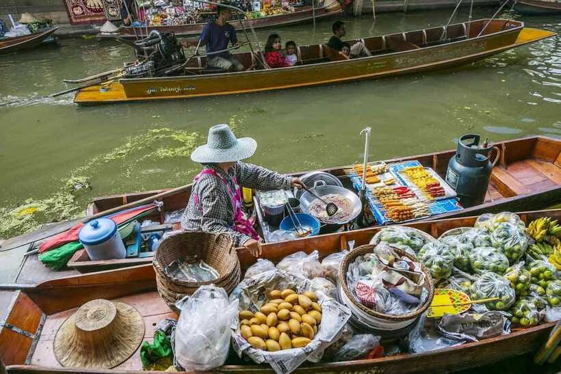 Bangkok: Railway and Floating Market Tour with Dragon Temple - Is the Railway, Floating Market, and Dragon Temple tour worth booking?