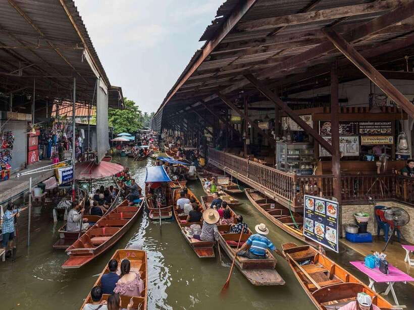 Bangkok: Railway and Floating Market Tour with Dragon Temple - Maeklong Railway Market and the famous trackside pause