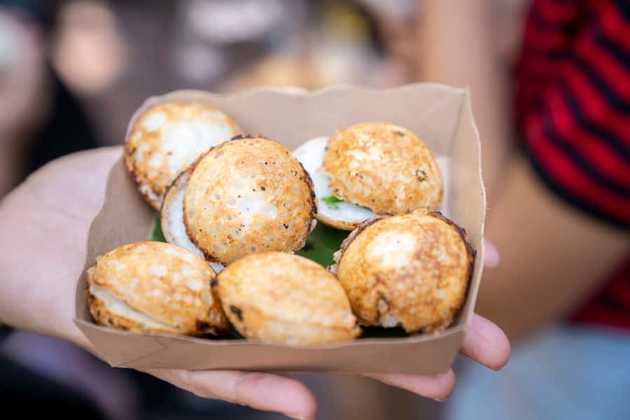 Bangkok Street Food and Night Lights by Tuk Tuk - Tom Yum wontons and the first smoky bites