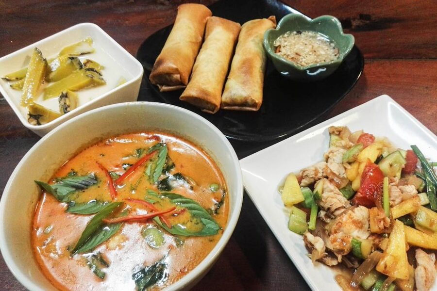 Bangkok: Thai Cooking Class and Onnuch Market Tour - Four dishes, four different lessons