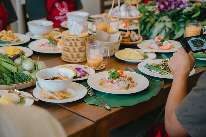 Bangkok Udomsuk Thai Cooking Class with local market tour - A new menu and dessert each day