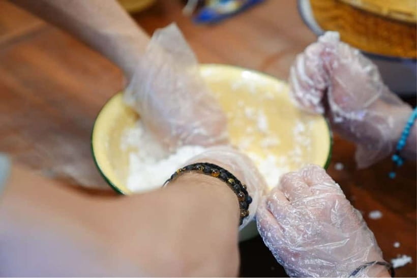 Bangkok: White Lotus Thai Cooking Class with Market Tour - How the class feels in practice