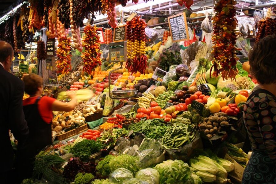 Barcelona: 4-Hour Private Market & Foodie Tour - La Rambla and the first taste at La Boqueria