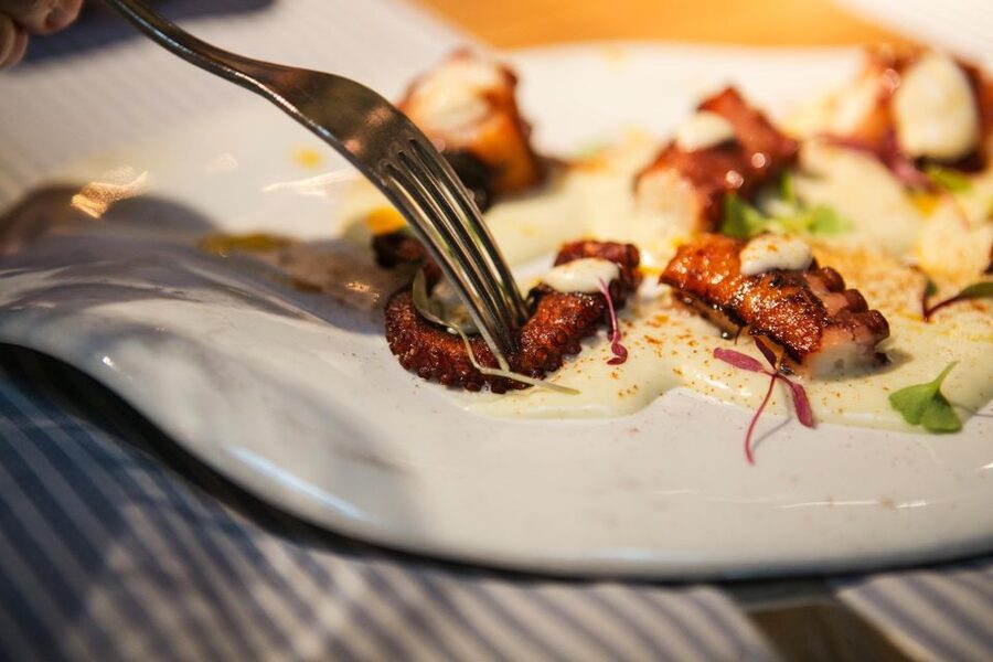 Barcelona: Food & Market Tapas Tour - Passeig del Born and the second food stop