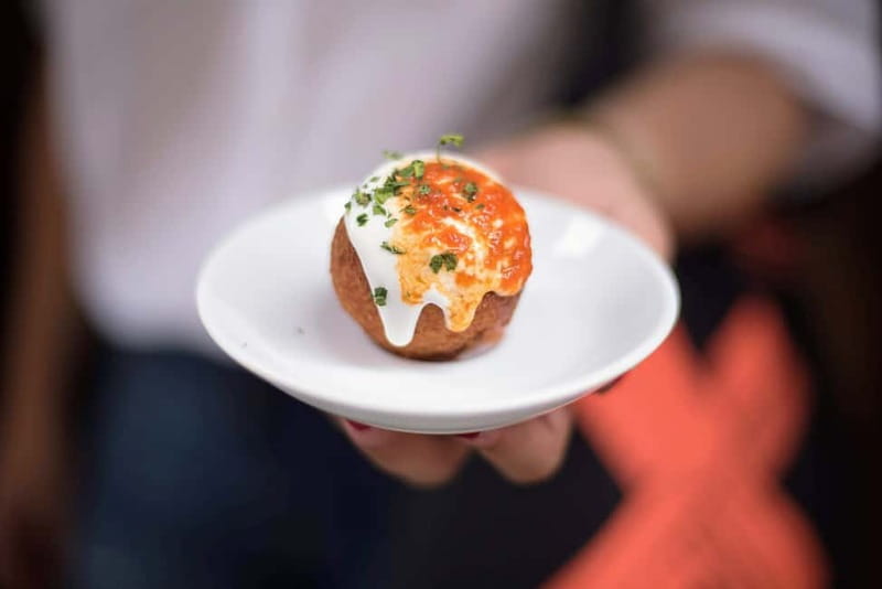 Barcelona: Hidden Markets, Tapas & Paella Food Tour - Walking through medieval El Born