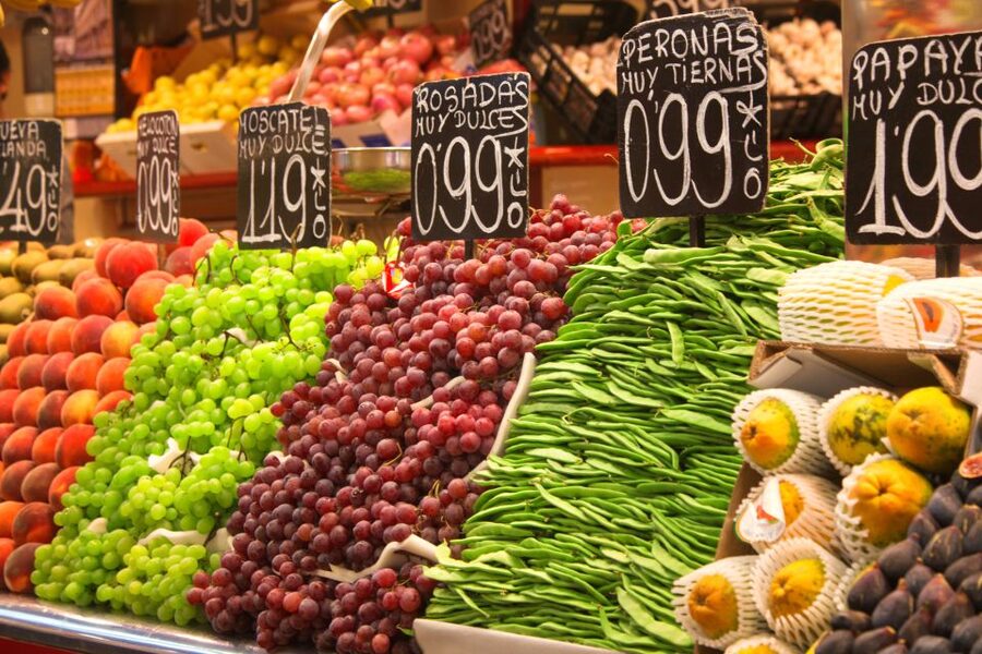 Barcelona: Market, Tasty Tapas/Food and Gothic History Tour - Pintxos and Clara: a small first taste