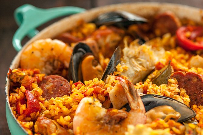 Barcelona : Paella Cooking Experience + Boqueria Market Exclusive Tour - Walking from Las Ramblas to Plaça de Sant Jaume