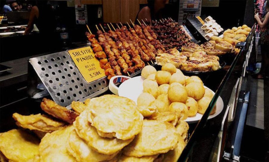 Barcelona: Street Food & Sightseeing Tour with Local Market - Should you book the Barcelona food walk?