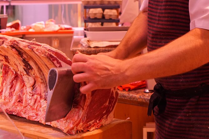 Basque Cooking Experience: Market Tour & Hands-On Class English - Mercado de La Bretxa: start with the ingredients