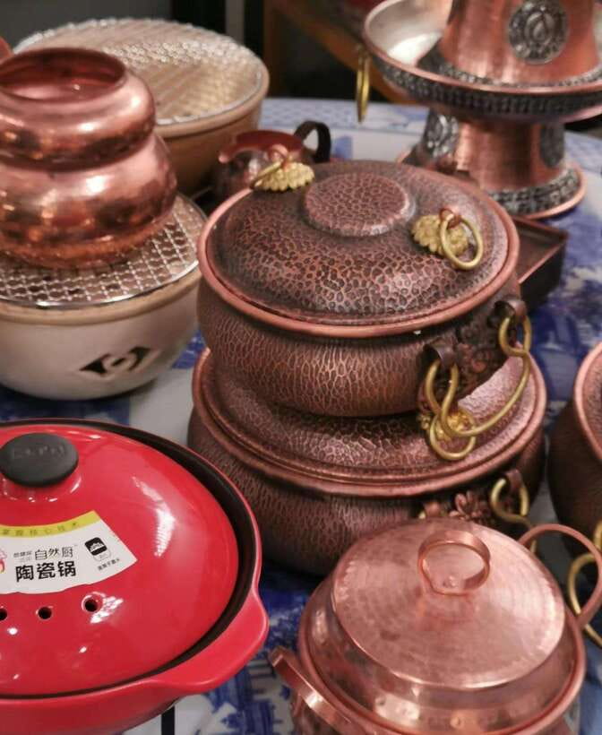 Beijing Market Tour with 10-course Family Feast - Why this Beijing food tour feels different