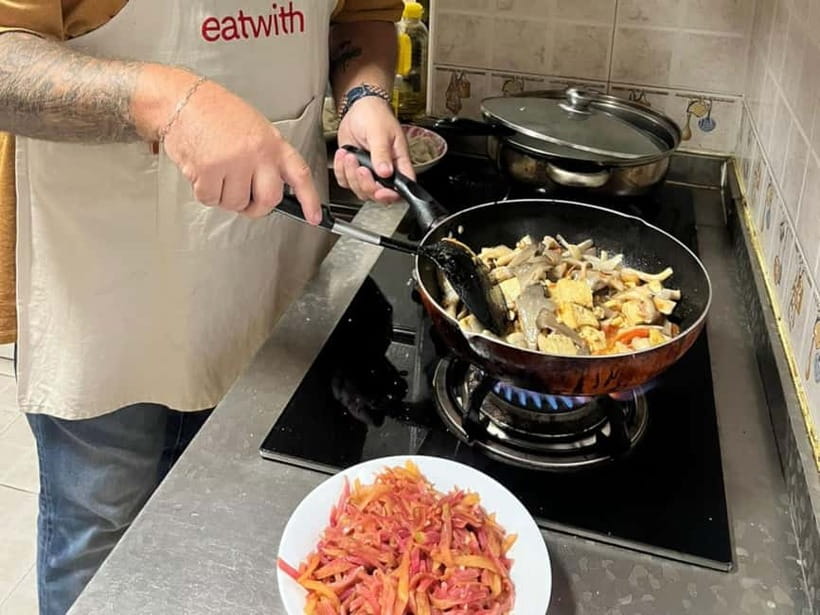 Beijing: Vegan Home Cooking & Local Market Tour with Sanxia - Tea, dim sum, and conversation while the food cooks