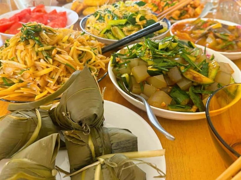 Beijing: Vegan Home Cooking & Local Market Tour with Sanxia - The Fragrant Hills bookmark and professional photos