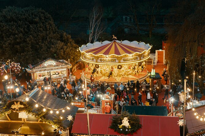 Berlin Christmas Markets Walking Tour - Humboldt Forum brings lights and modern Berlin