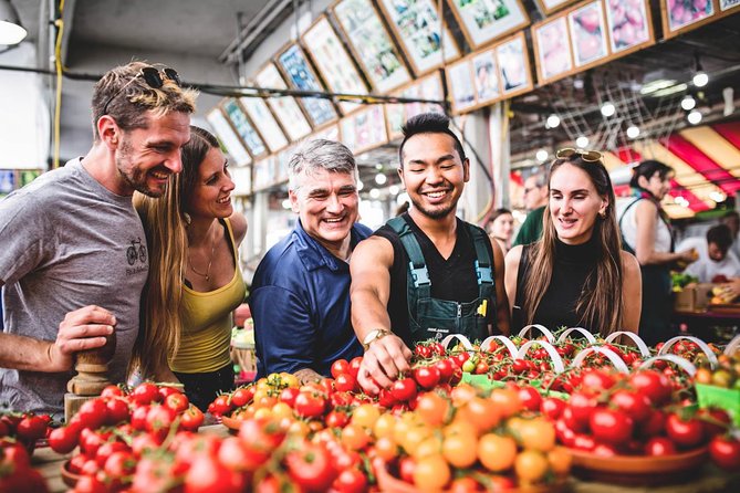 Bike / E-bike tour : Plateau, Mile-End, Jean-Talon Market by Fitz - Mile End and the St-Viateur bagel stop
