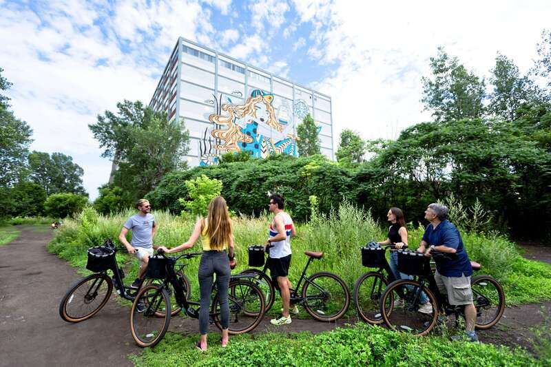 Bike/E-bike tour Plateau,MileEnd, Jean-Talon Market by Fitz - Jean-Talon Market and the 30-minute pause