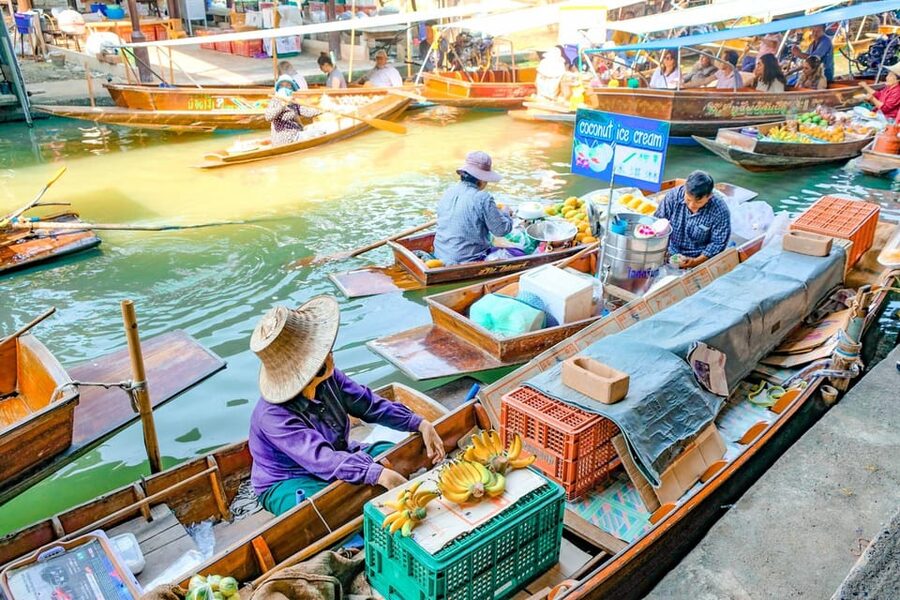 BKK : Private Damnoen Saduak Floating Market Half Day - The long road from Bangkok to the canals