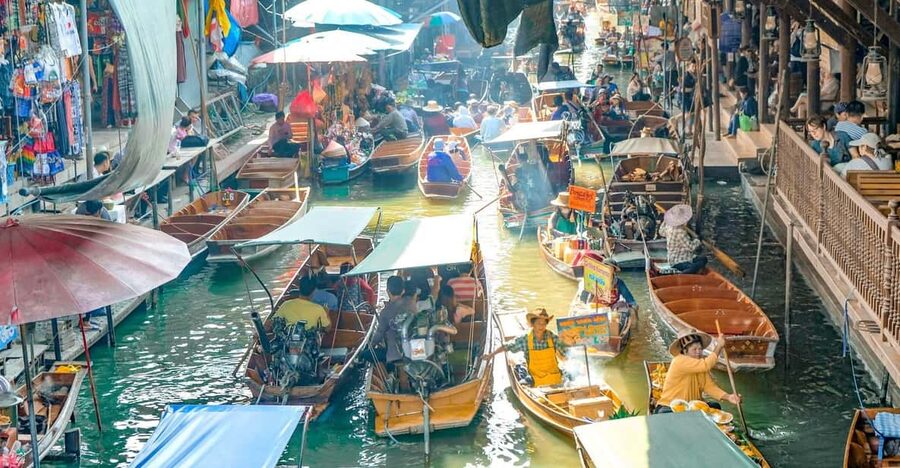 BKK : Private Damnoen Saduak Floating Market Half Day - The value of one private car and one private boat