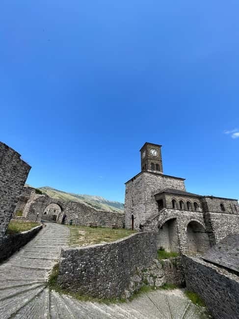 Blue Eye & Gjirokaster: 4x4 Tour and Old Bazaar - What the private format adds