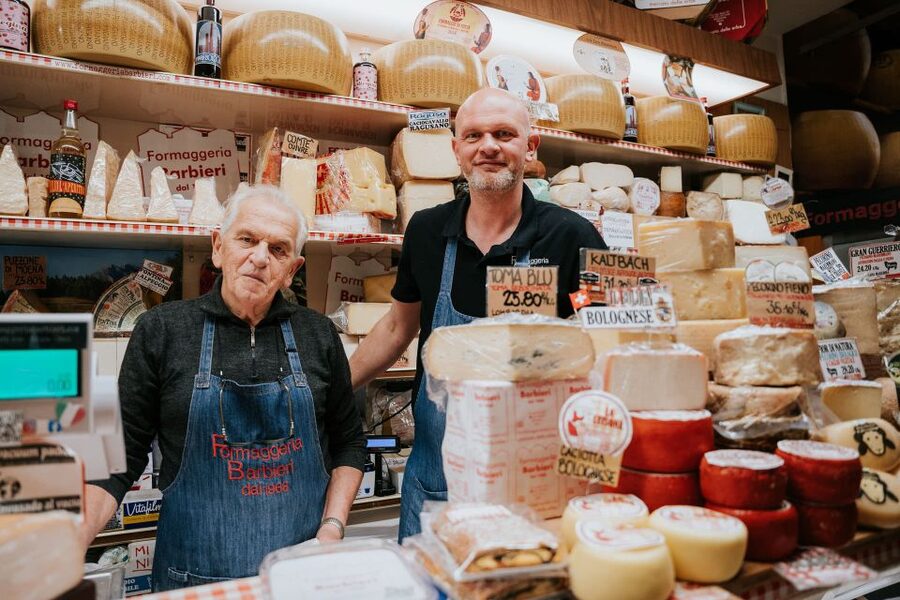 Bologna: Tastes and Traditions Food Tour with Market Visit - Dietary needs and accessibility