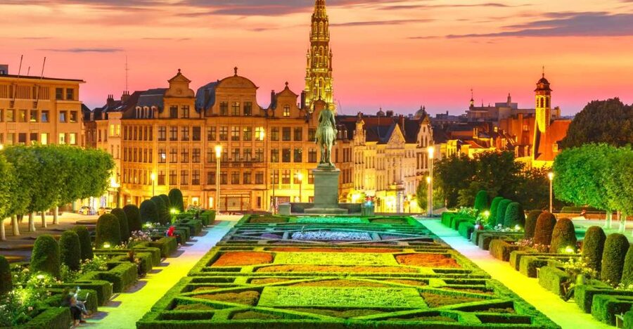 Brussels: Christmas Market Magic Walking Tour with a Local - Key points to know before booking