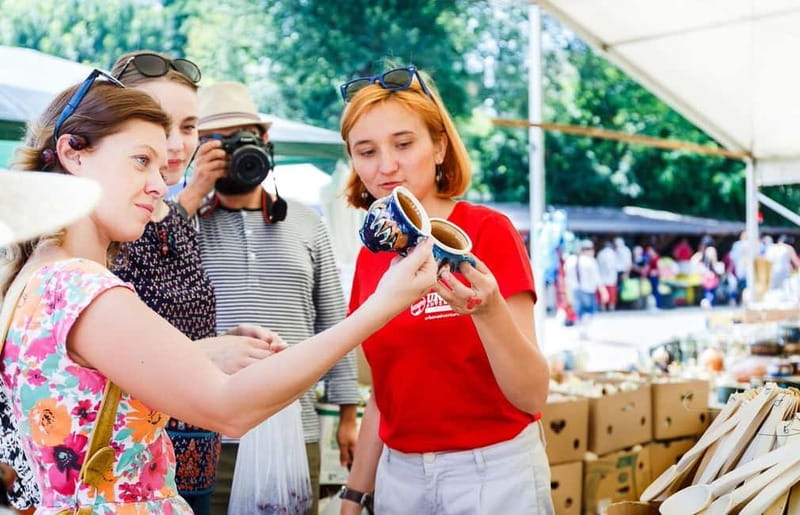 Bucharest: Hidden Markets Walking Tour with Tastings - Calea Moșilor and the tram ride