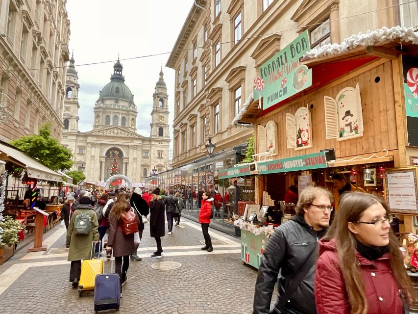 Budapest: Christmas Market Guided Walking Tour with Tastings - Coffee at a historical coffee house