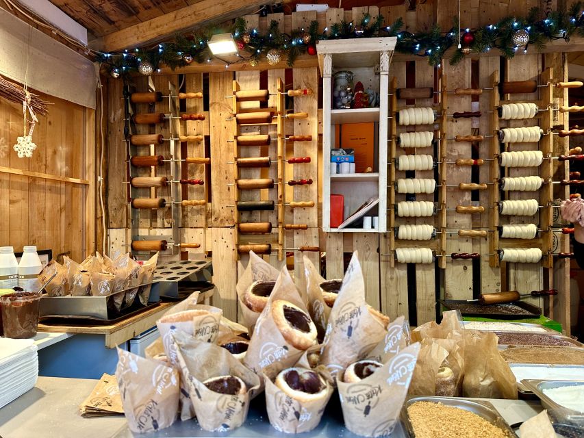 Budapest: Christmas Market Guided Walking Tour with Tastings - Why Hungarian Christmas begins with food