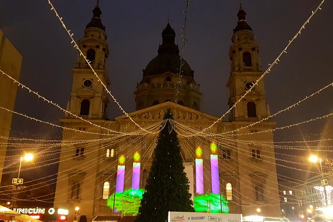 Budapest Christmas Market Tour with Basilica visit & Chimney cake - Tasting chimney cake and Hungarian holiday food