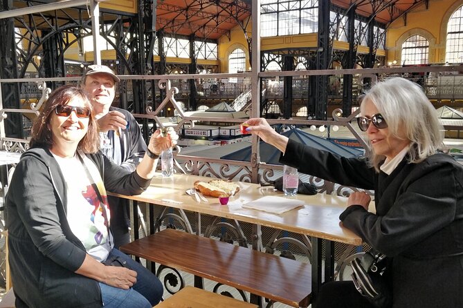 Budapest Great Market Hall Chef‑Led Private Tasting Tour - Paprika, souvenirs, and shopping without guesswork